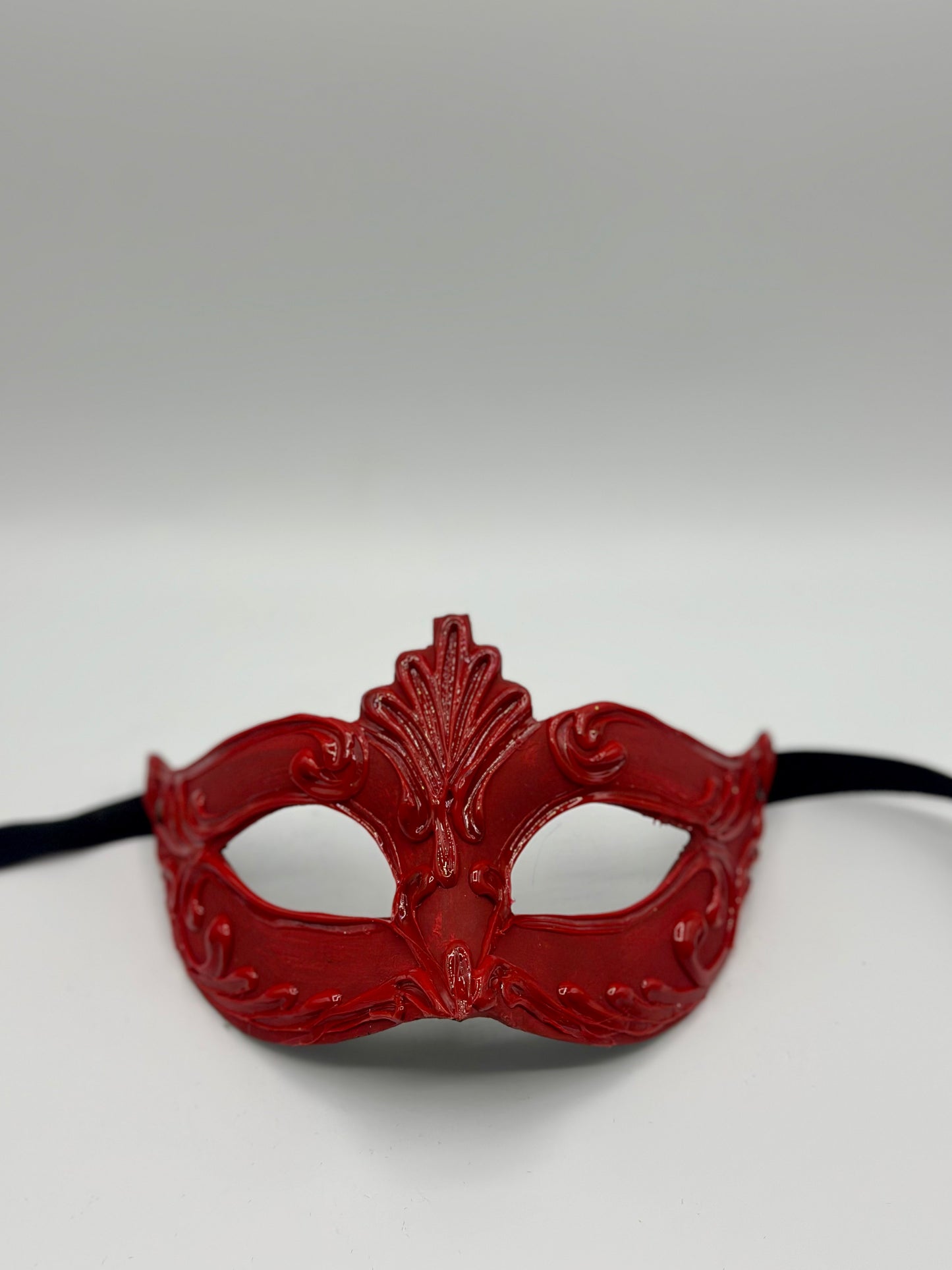 Red glossy Venetian Mask – Masquerade mask in red