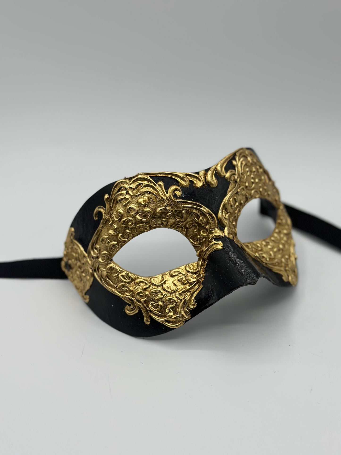 Venetiaans Koppelmasker in Goud en Zwart