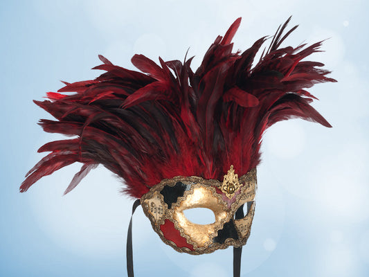 Masque vénitien à plumes rouges
