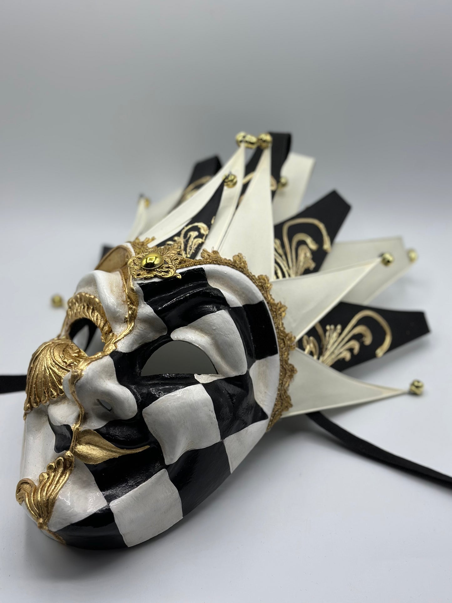 Venetian Joker Mask – Black White Gold
