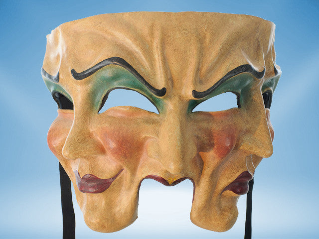 Drei-Gesichter-Maske in Farbe
