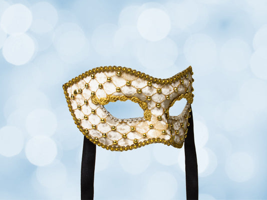 Masque de gala en velours blanc crème