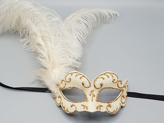 Half mask with white feathers
