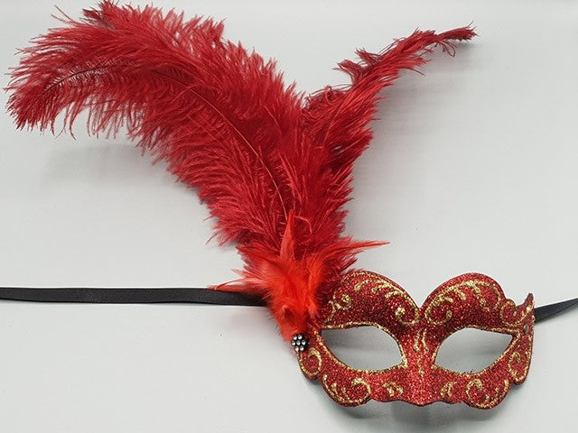 Half mask with red feathers