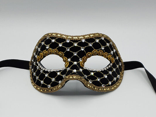 Masquerade ball mask in black